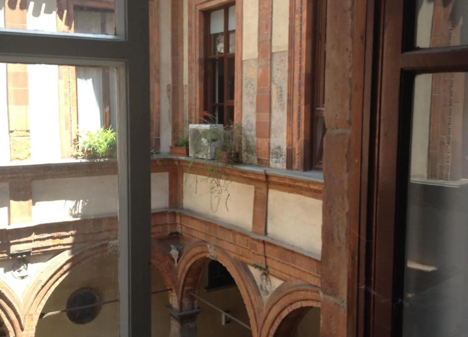 Free 30 Minutes Preemptive Cognitive Disconnect Therapy Price Location Real Duomo Palace Mini Suite 아파트 밀라노