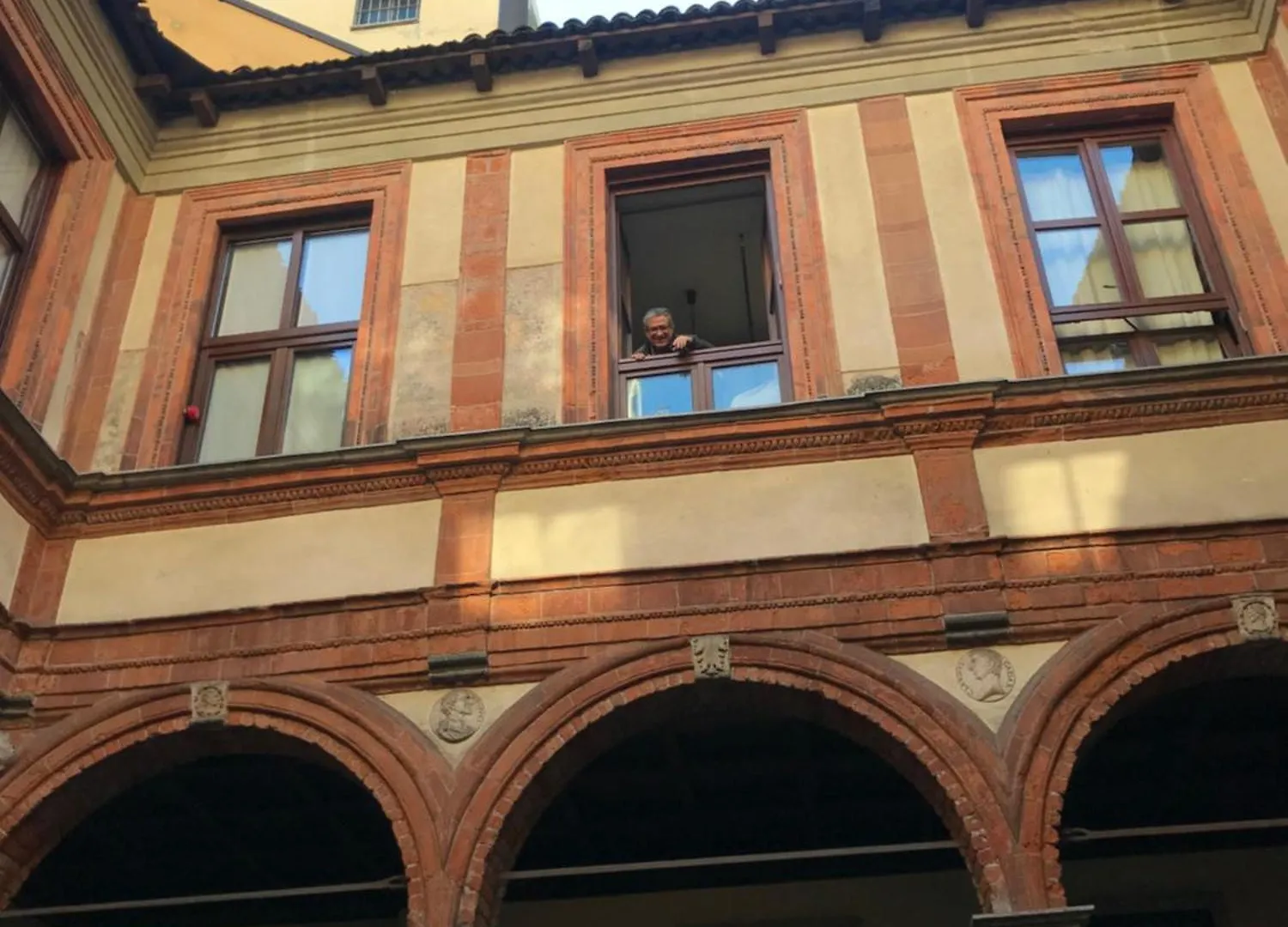 Free 30 Minutes Preemptive Cognitive Disconnect Therapy Price Location Real Duomo Palace Mini Suite 밀라노